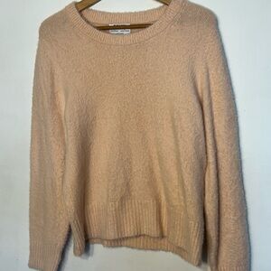 Cozy Crewneck Women's Sweater in Light Pink
